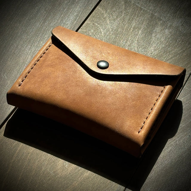 Explorer Fly Wallet — Sienna Sand Edition