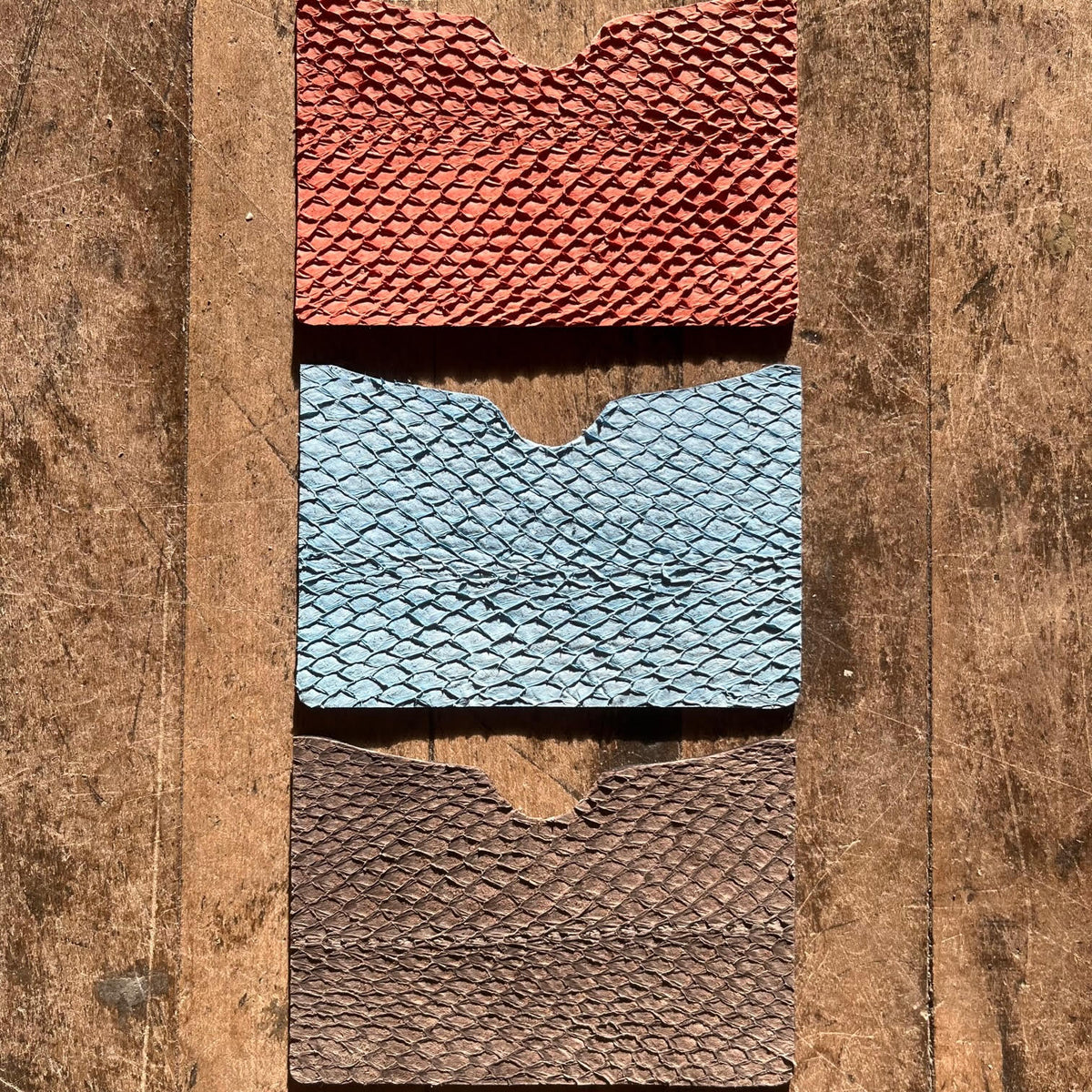 Portefeuille minimaliste en cuir de saumon